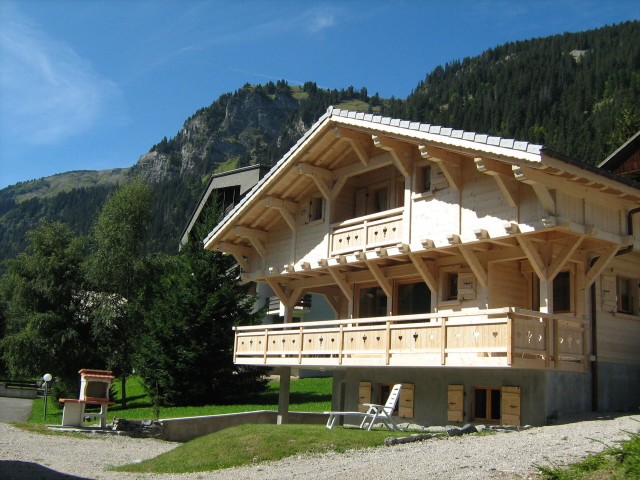 Chalet Le Ramoneur Savoyard, Chalet in summer, Châtel