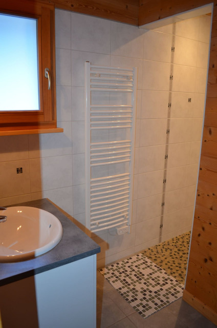 Chalet Le Ramoneur Savoyard, Salle de douche, Châtel Sapin 74