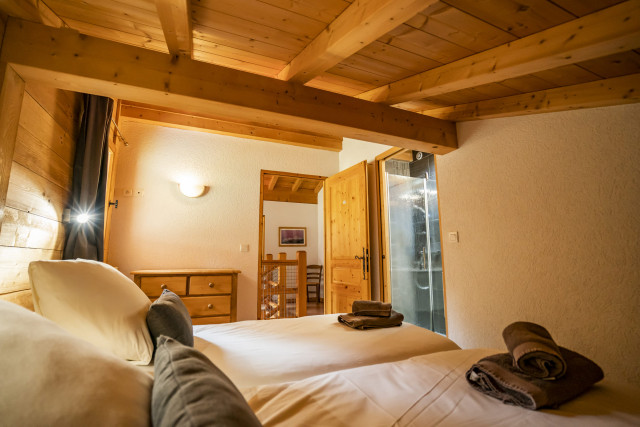 Chalet le Refuge, Bedroom 2 single beds, Châtel Reservation