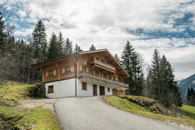 Chalet le Refuge, le chalet vu de l'extérieur, Châtel Linga