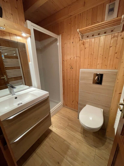 Chalet Le Rêve, Salle de douche avec WC, Châtel 74390