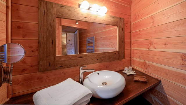 Chalet le Savoyard, Shower room, Châtel 74