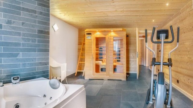 Chalet les 4 Chamois 12 personnes Abondance Richebourg salle de sport