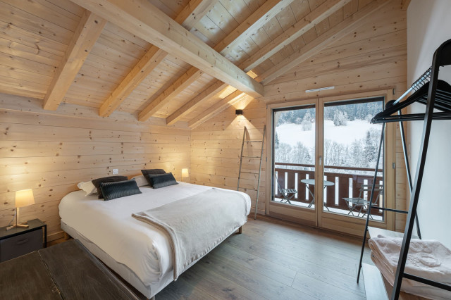 Chalet Les 4 Sam Abondance Richebourg, Bedroom double bed, Morclan Mountain Snow