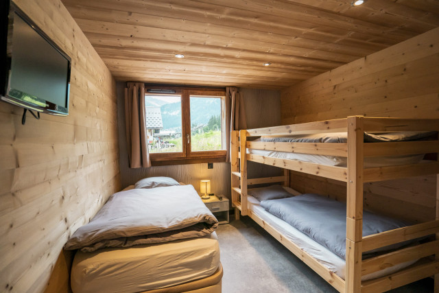 Chalet les Cerfs, Appartement 7 personnes, Chambre avec 2 lits superposés + 1 lit simple, Châtel