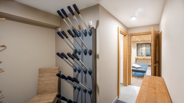 Chalet Les Laurentides, Chatel, Ski room, Fresh air in the mountains