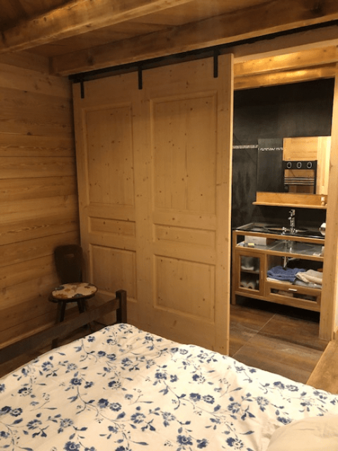 Chalet les lilas, Chambre rez de chaussée avec douche, la Chapelle d'Abondance Fondue