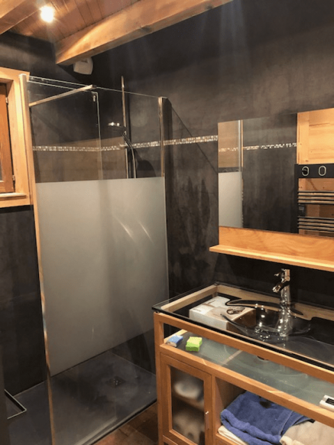 Chalet les lilas, Douche de la chambre, la Chapelle d'Abondance 74