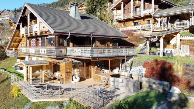 Les Loups Chalet in Châtel - Entire Chalet