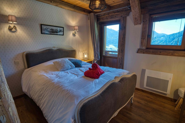 Chalet Les Oisillons, Chambre lit double, Châtel Raclette 74