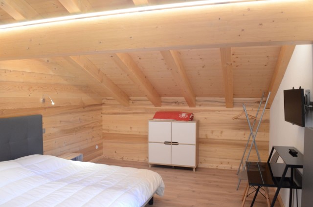 Chalet les sources, bedroom with 2 single beds upstairs, Châtel Portes du Soleil