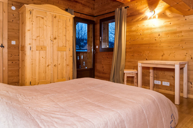 Chalet Les Vuargnes, Chambre lit double, Châtel 74390