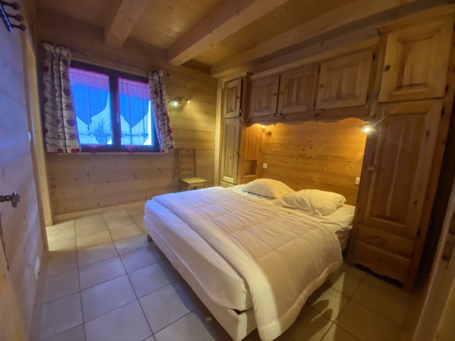 Chalet Linga Rose, Châtel, bedroom, Summer family holiday