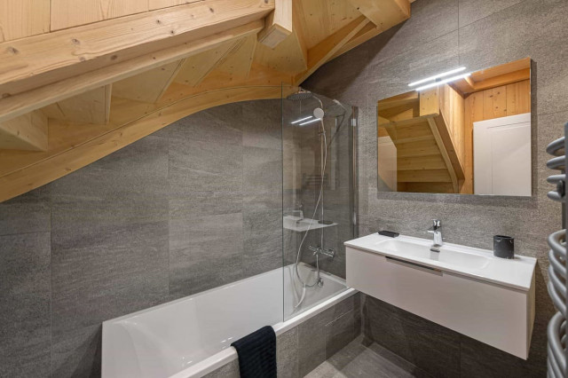 Chalet Linga, Bathroom, Chatel Tourism