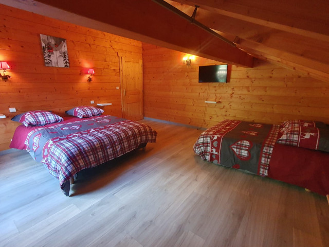 Chalet Lou Polaye Châtel, Bedroom 2 double beds, Alps Stay