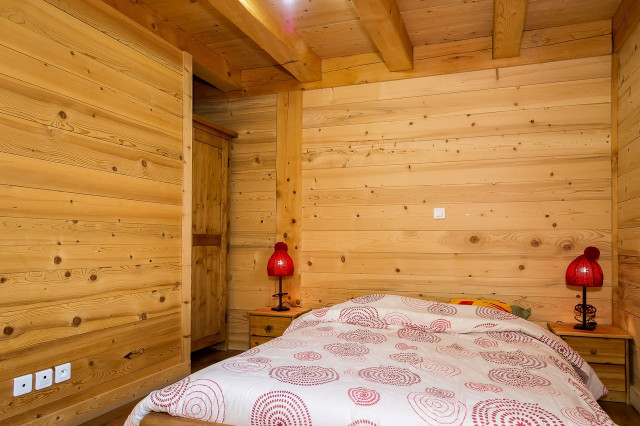 Chalet Neiges Eternelles, Bedroom double bed, Châtel Ski rental