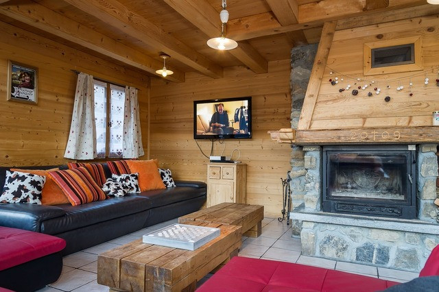 Chalet Neiges Eternelles, Living room with fireplace, Châtel Haute-Savoie