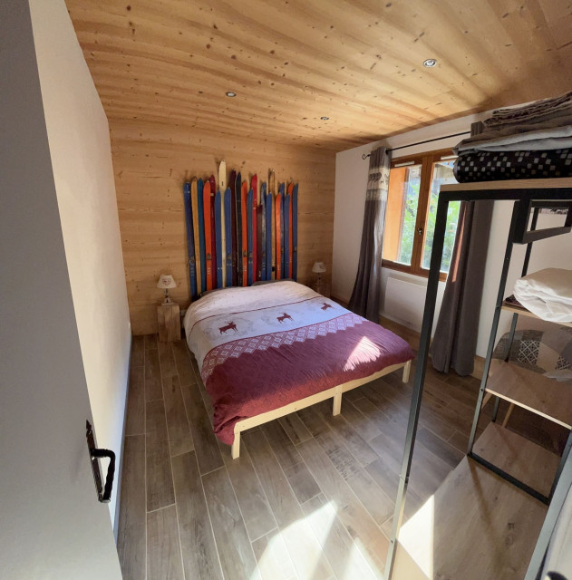 Chalet Rose des Neiges, Bedroom double bed, Châtel Snow 74