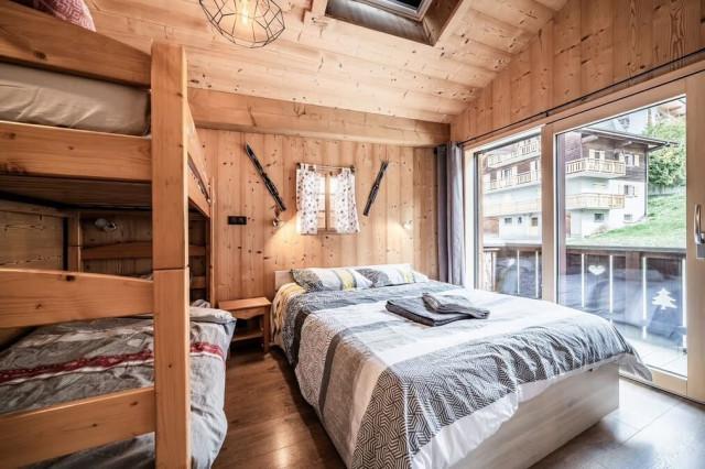 Chalet Stéphane, Bedroom, double bed and bunk beds Châtel Holidays 74