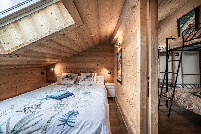 Chalet Stéphane, Bedroom double bed, Châtel alpine skiing
