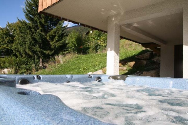 Chalet Tarine, 7 personnes, Châtel, Béchigne, jacuzzi, extérieur