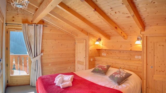 Chalet Tarine, Bedroom double bed, Châtel Raclette 74
