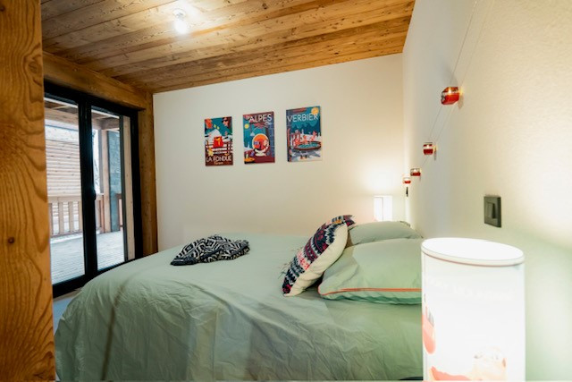 Chalet Vora Alpin, Bedroom double bed, Chatel Family activities