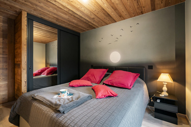 Chalet Vora Alpin, Bedroom double bed, Châtel Portes du Soleil