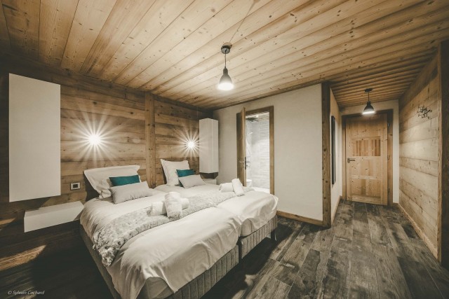 Chalet Whymper luxury twin room Chatel