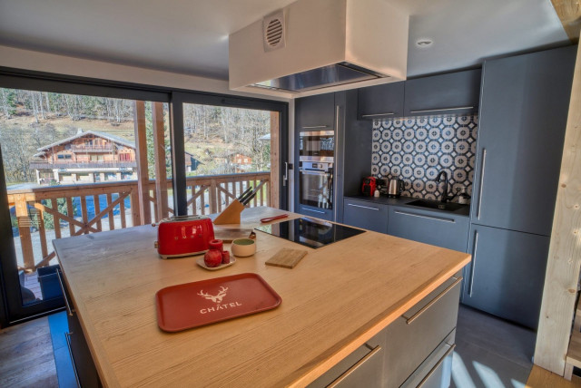 Chalet Ysaline, Kitchen, Châtel Ski holidays