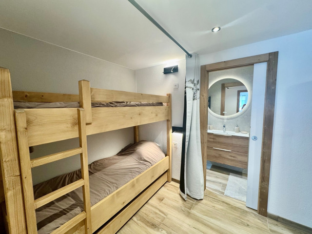 L'étincelle, Mountain-style room with bunk beds, Châtel Ski Vacation