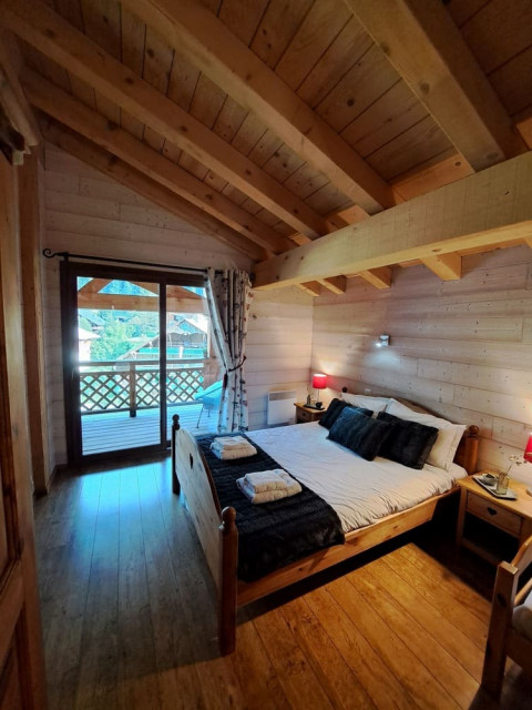 Chalet Les Romains Châtel, double room with balcony