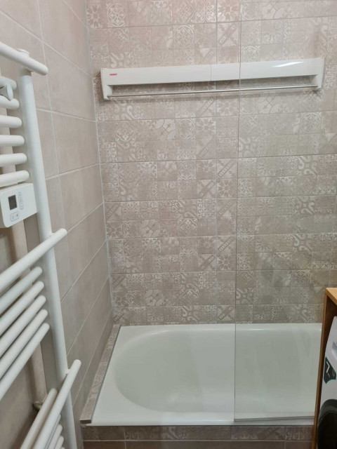 Orée des Pistes 17, Salle de bain, Châtel Location de matériel 74