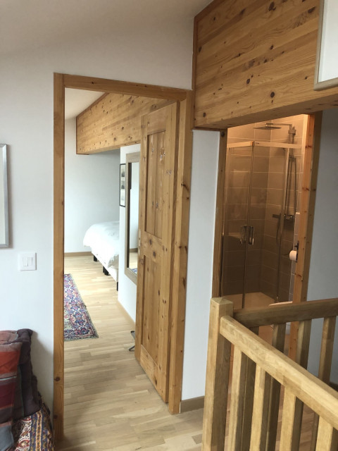 Résidence 4 éléments, appartement 31 A, entrée chambre étage, Châtel ski neige vacances famille
