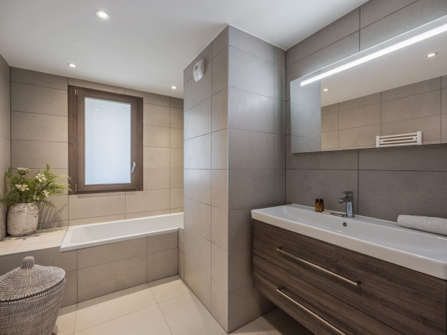 Résidence Alchimie, Appartement B23, Salle de bains, Châtel