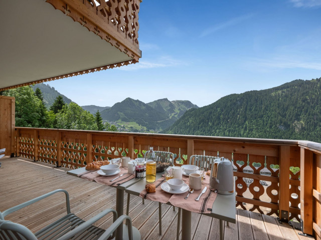 Résidence Alchimie, Appartement B23, Terrasse avec vue montagne, Châtel Vacances en famille