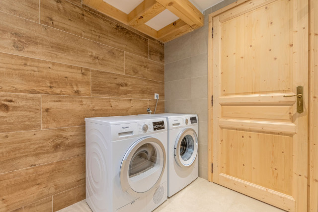 Chalets des Freinets Residence, Building C, Apartment 301, Laundry Room, Châtel, Abondance Valley
