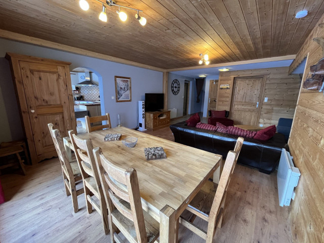 Résidence CRISTAUX DES NEIGES, Appartement 8 personnes, salle à manger, Châtel Les Portes du Soleil
