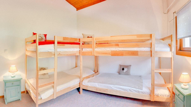 Vonnes Residence, Châtel, Bedroom with bunk beds, Ski rental