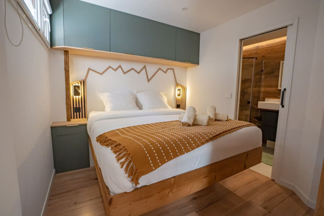 Residence Grand Tetras, Apartment 203, Double bedroom, Ski slopes