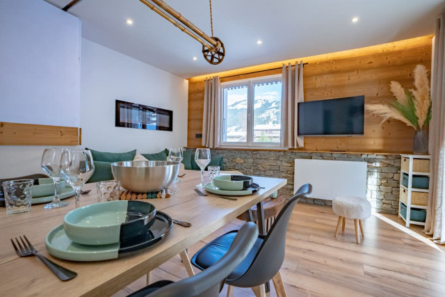 Residence Grand Tetras, Apartment 203, Chatel, Living room, Ski passes