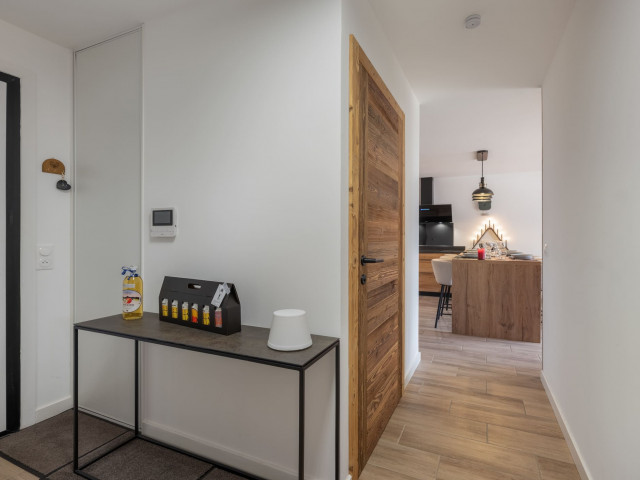 Residence l'Alchimie, Apartment 22B, Chatel, Corridor, Snow-covered peaks