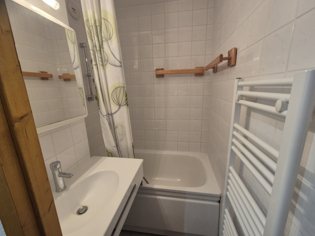 Le Chamois - Les Jonquilles Residence, bathroom, Châtel Soleil Ski