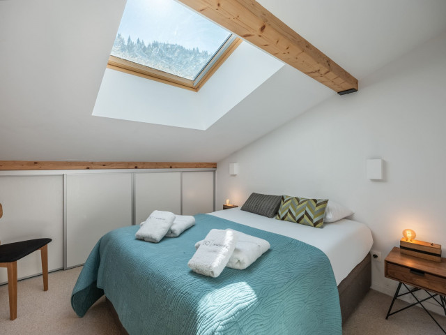 Residence Le Lion d'Or, Apartment 12, Chatel, Double bedroom, Traditional chalets
