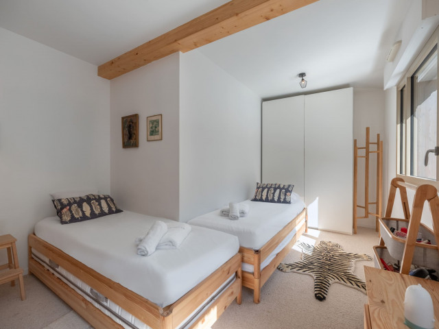 Residence Le Lion d'Or, Apartment 12, Chatel, Bedroom single beds, Fresh air