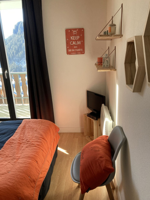 Residence Le Morclan n°15, Bedroom double bed, Châtel Haute-Savoie