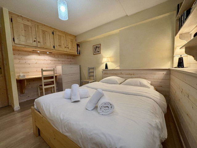 Résidence Les Fioles, appartement 19, chambre double, Châtel Les Portes du Soleil, ski neige famille