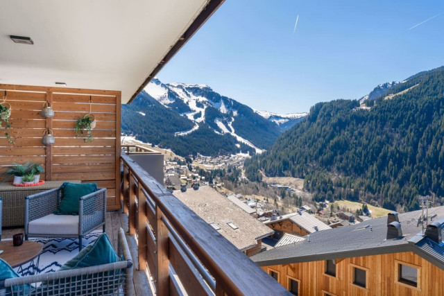 Residence The Flambeaux, Châtel, Balcony with garden furniture and mountain view, Sun 74