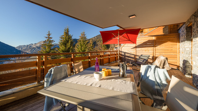 Résidence les Flambeaux, Balcon avec mobilier de jardin vue montagnes, Châtel Vacances en famille