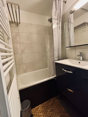Résidence Les Gentianes, apartment B64, bathroom, Châtel Les Portes du Soleil